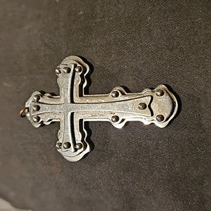 Silver cross pendant